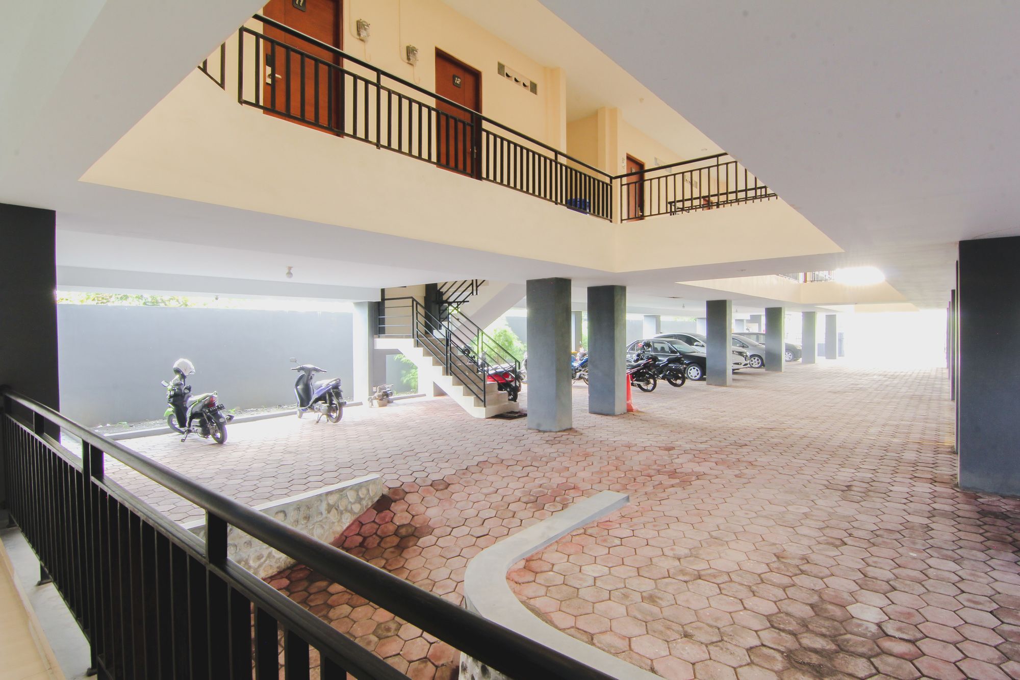 D'Paragon Seturan 4 Maguwo Bagian luar foto